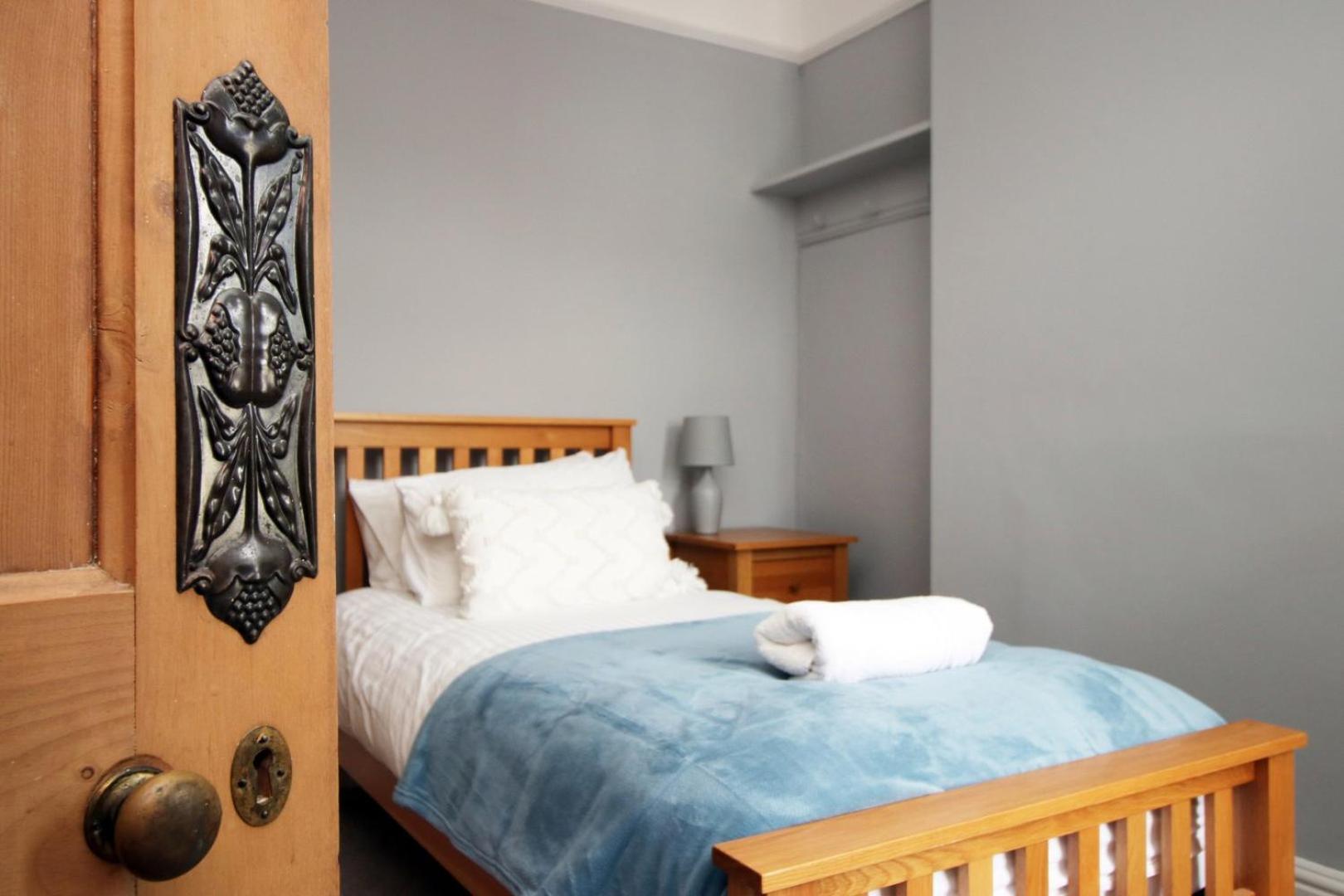 Quiet And Spacious 3 Bedroom Κάρντιφ Εξωτερικό φωτογραφία